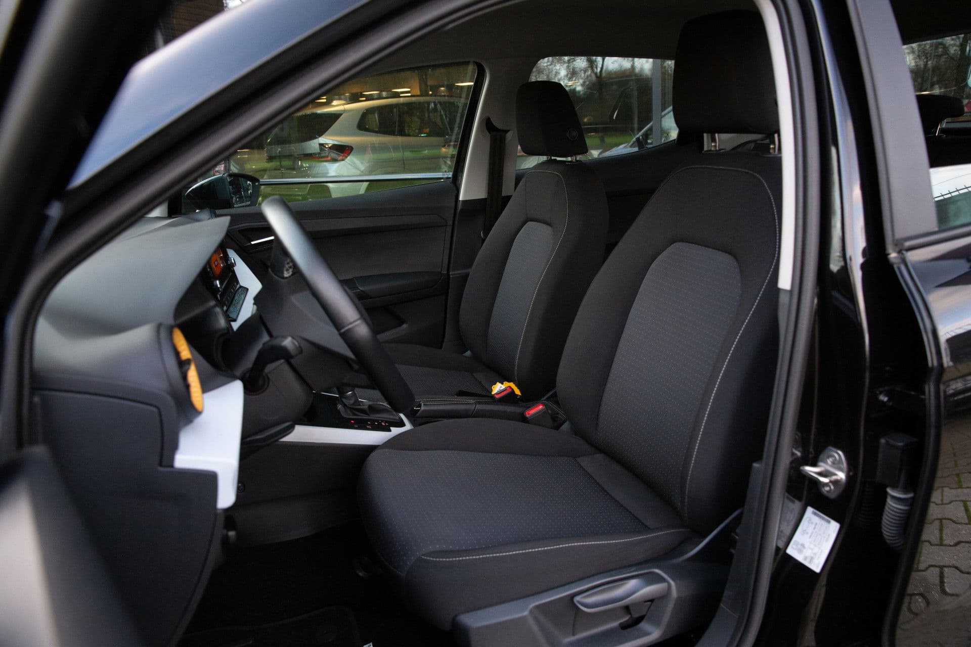 SEAT Arona 1.0 TSI Style , Carplay, Cruise control, thumbnail 3