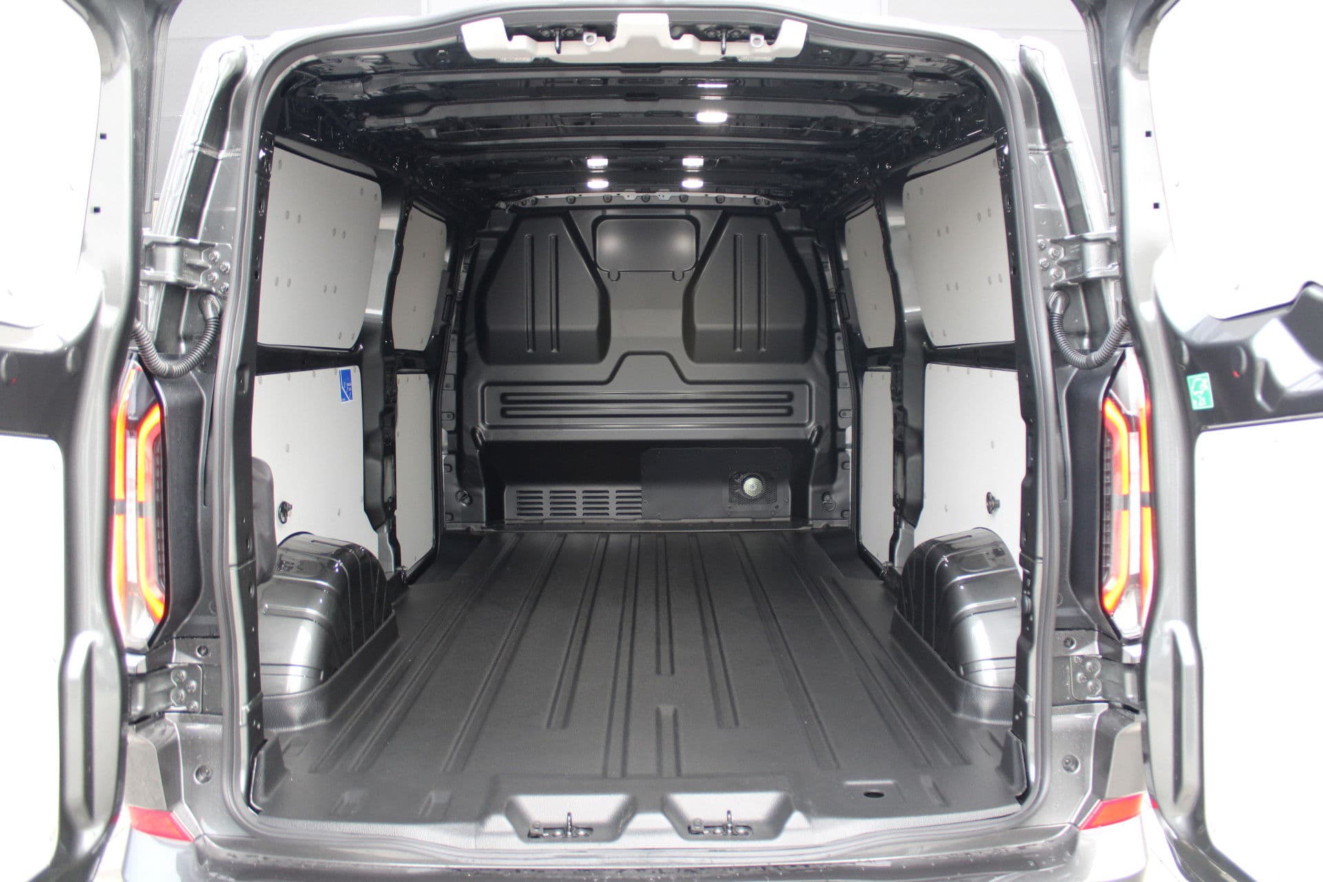 Ford E-Transit Custom 340 L2H1 Limited 65 kWh 218pk - DIRECT LEVERBAAR - 2x Schuif - LED - 360 Camera - B&O - ACC - Navi - Stoel/Stuurverwarming - Rijklaar thumbnail 15