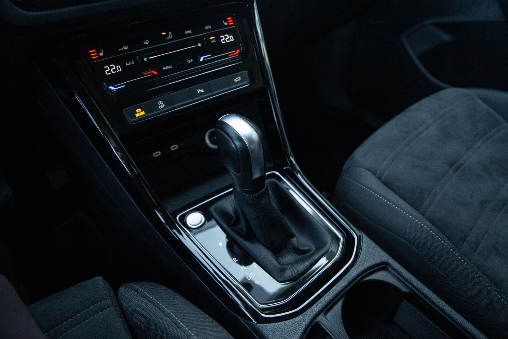 Volkswagen Touran 1.5 TSI Highline 7p , Adap. cruise, Trekhaak, Carplay, Stoel/stuurverwarming, thumbnail 6