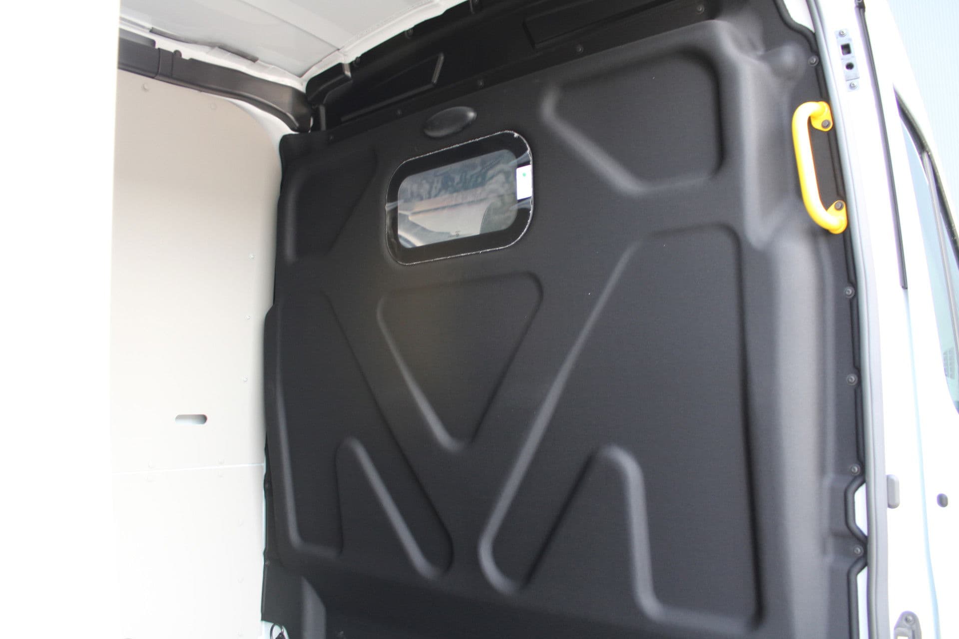 Ford Transit 350 2.0 TDCI L3H2 Trend MHEV 170pk Trend - Navigatie - Blind Spot - Adaptive cruise - Camera - 270gr deuren - Trekhaak - Rijklaar thumbnail 7