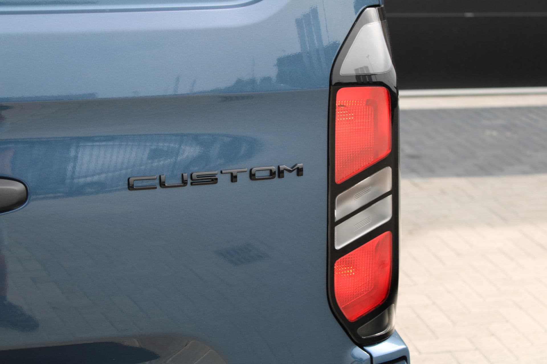 Ford Transit Custom 320 2.5 PHEV L2H1 Trend 232pk - 5 jaar GARANTIE - 2x Schuifdeur - Adaptive Cruise - Blind Spot - Navigatie - Camera - Verwarmd Stuur - Rijklaar thumbnail 35