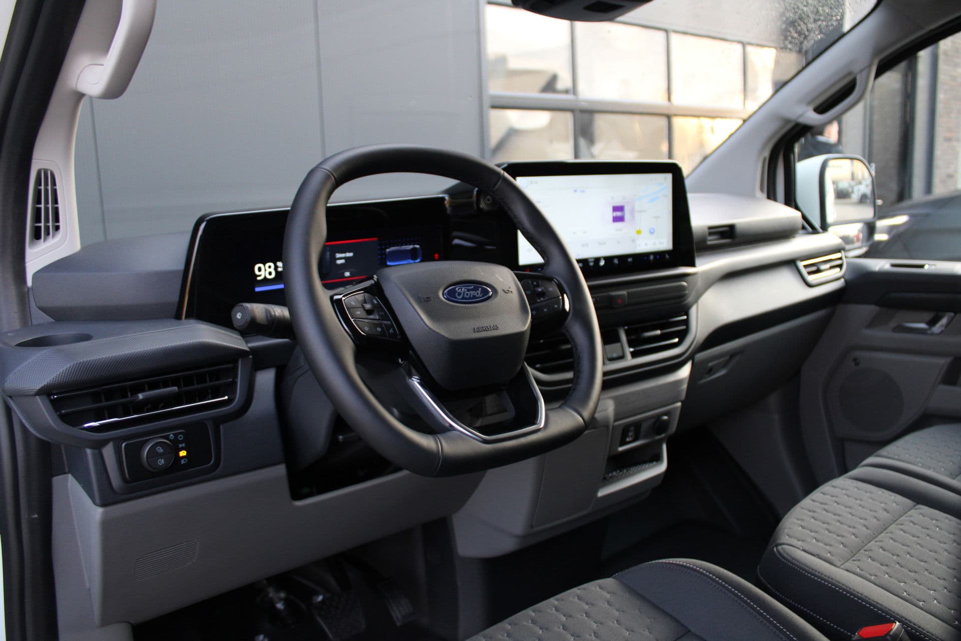 Ford E-Transit Custom 340 L2H1 Limited 65 kWh 218pk - LED - 360 Camera - B&O - ACC - Navi - Stoel/Stuurverwarming - Rijklaar thumbnail 14