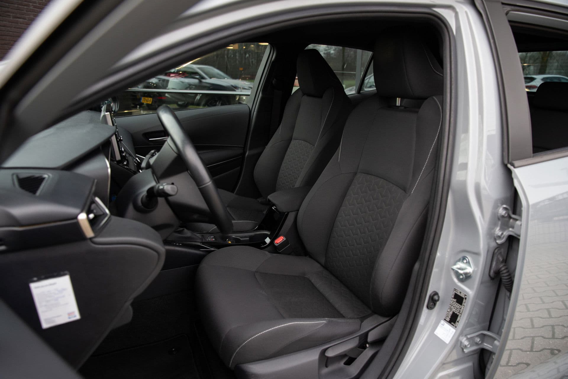 Toyota Corolla 1.8 Hybrid Business , Achteruitrijcamera thumbnail 3