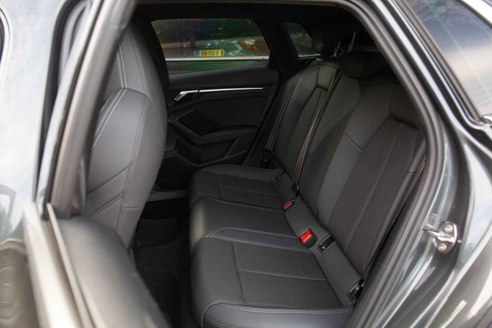 Audi A3 Sportback 35 TFSI S edition , S-line, NL-Auto, Afgevlakt stuur thumbnail 7