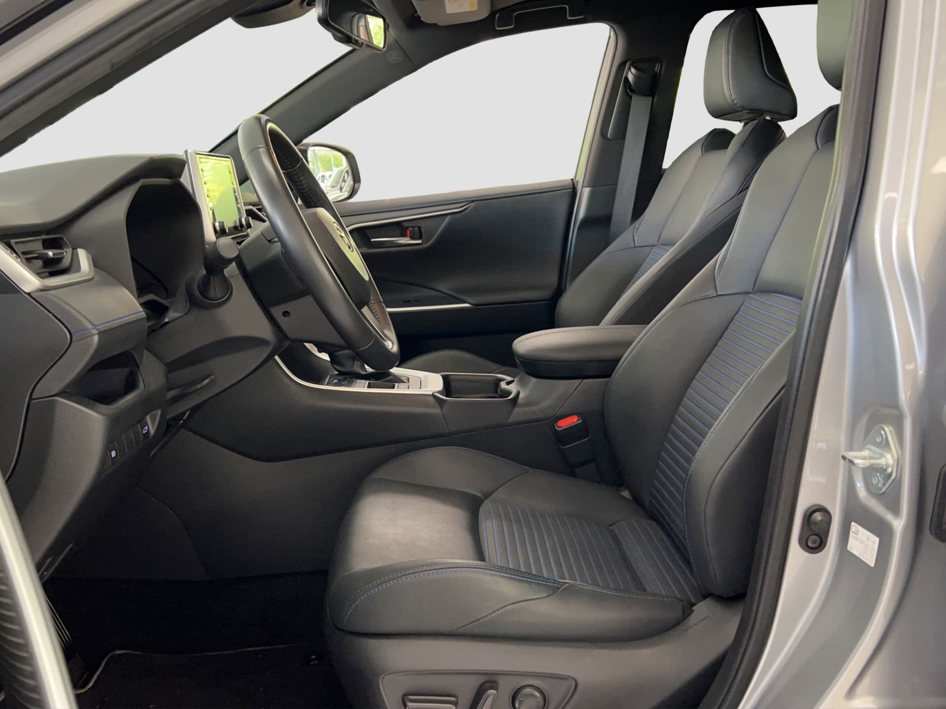 Toyota RAV4 2.5 Hybrid Bi-Tone | Pano | RCTA | H. Leder | CarPlay! thumbnail 15