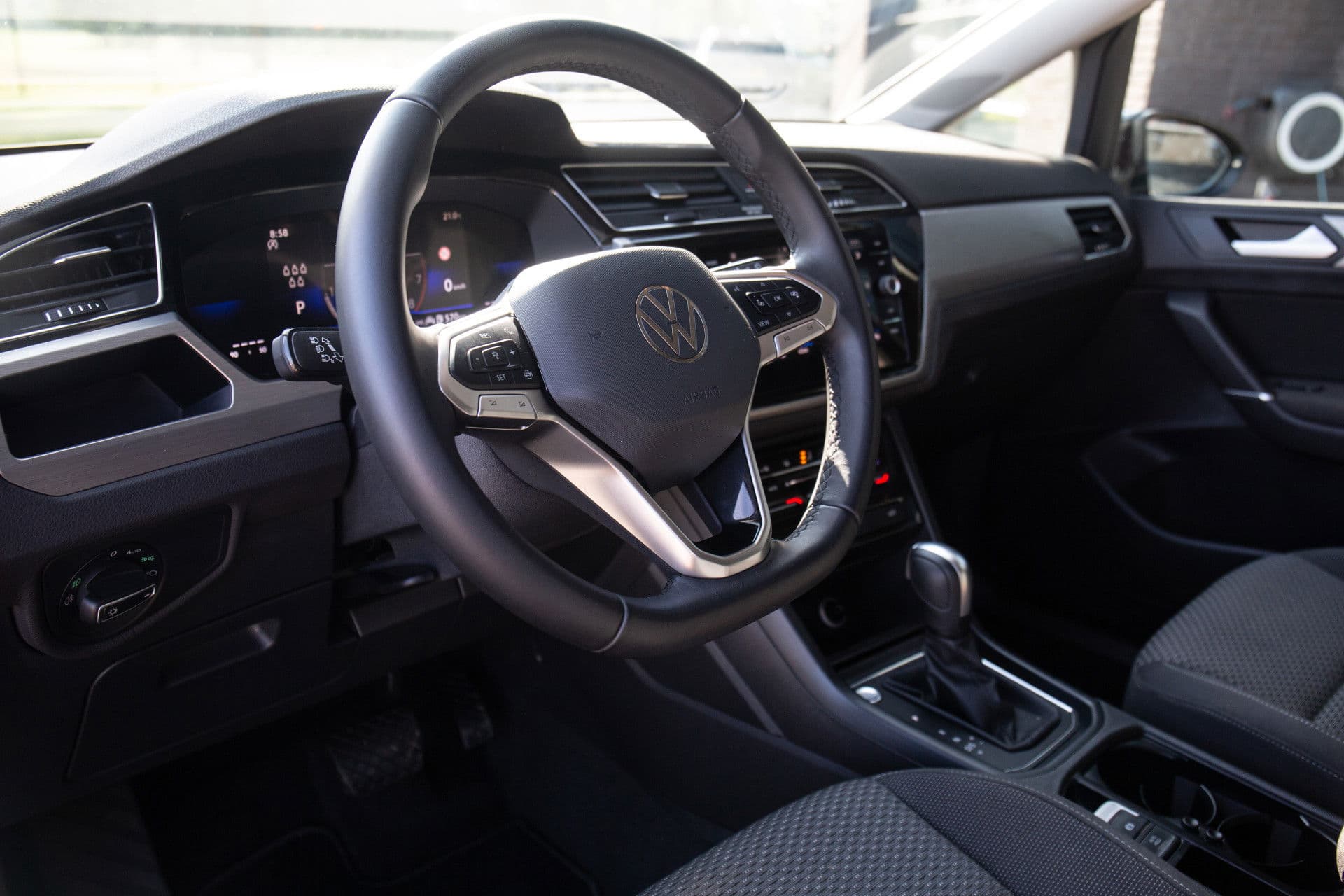 Volkswagen Touran 1.5 TSI Comfortline Business 7p , 7 persoons, Adaptive cruise, Achteruitrijcamera, thumbnail 9