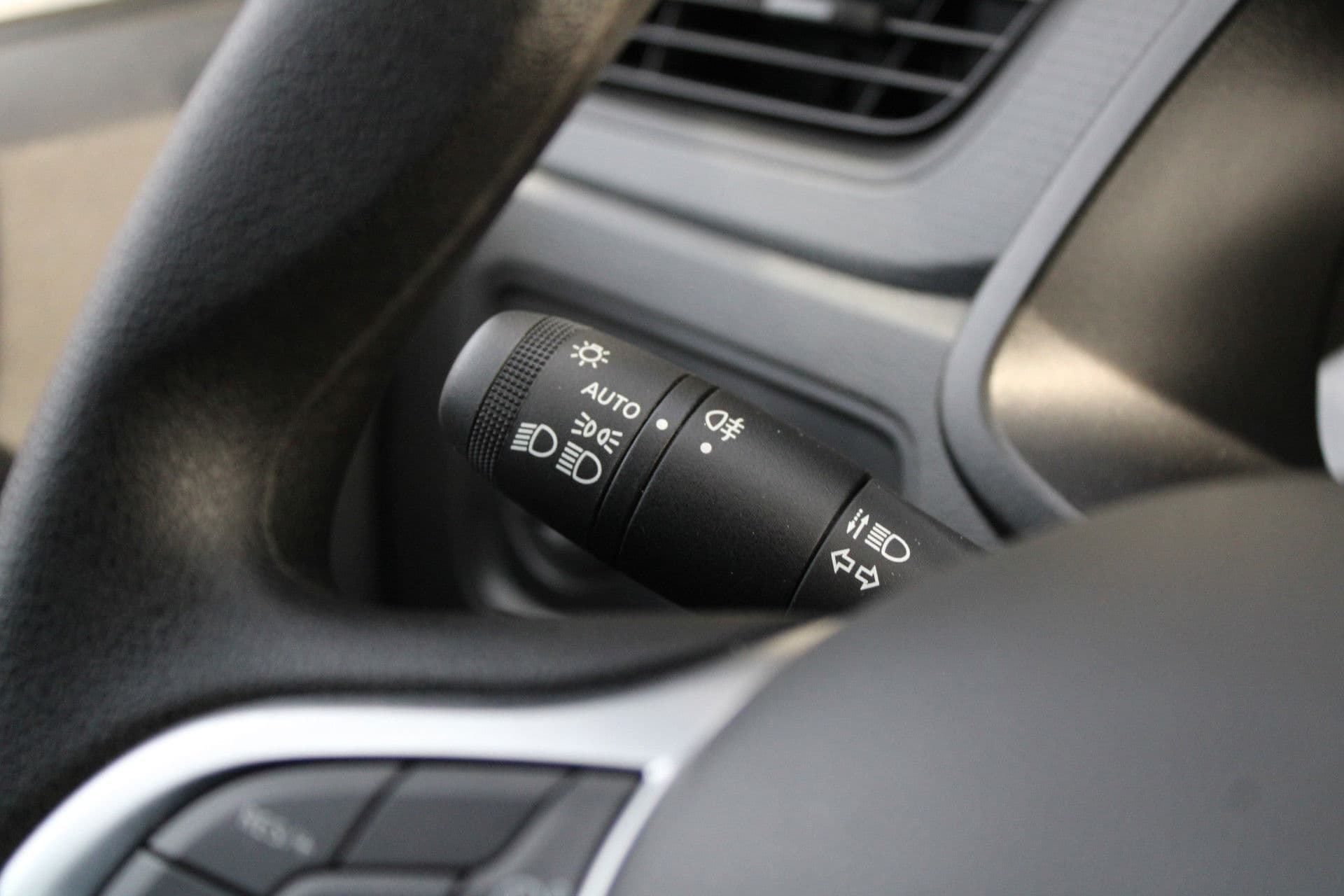 Renault Express 1.5 dCi 95 Comfort + 95pk - Carplay - Camera - Cruise - Airco - Hout - Rijklaar thumbnail 17