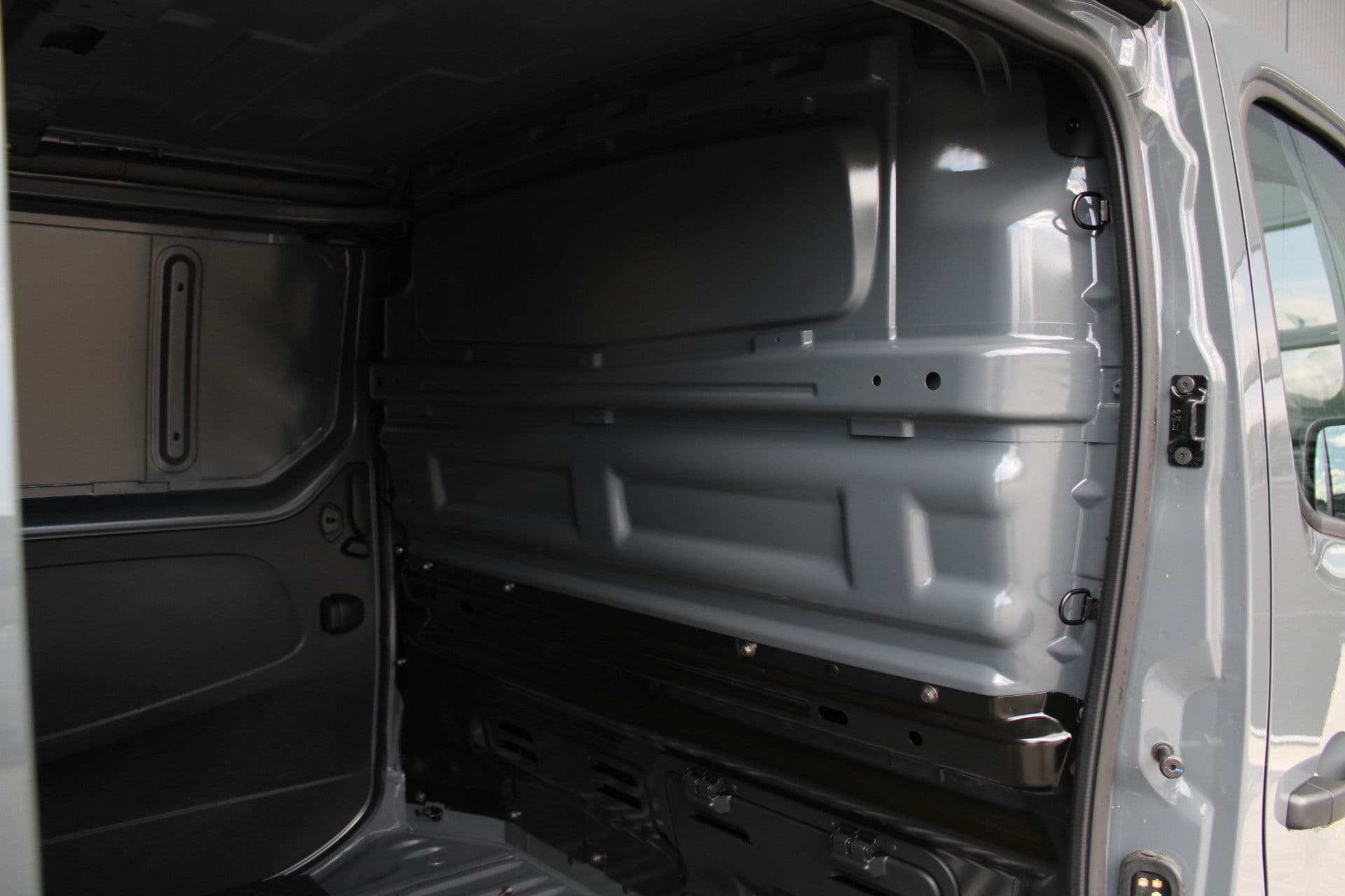 Renault Trafic 2.0 Blue dCi 130pk T30 L2H1 Advance - 2x Schuifdeur - Achteruitrijcamera - Carplay - Android - Allseason - Trekhaak - Rijklaar thumbnail 7