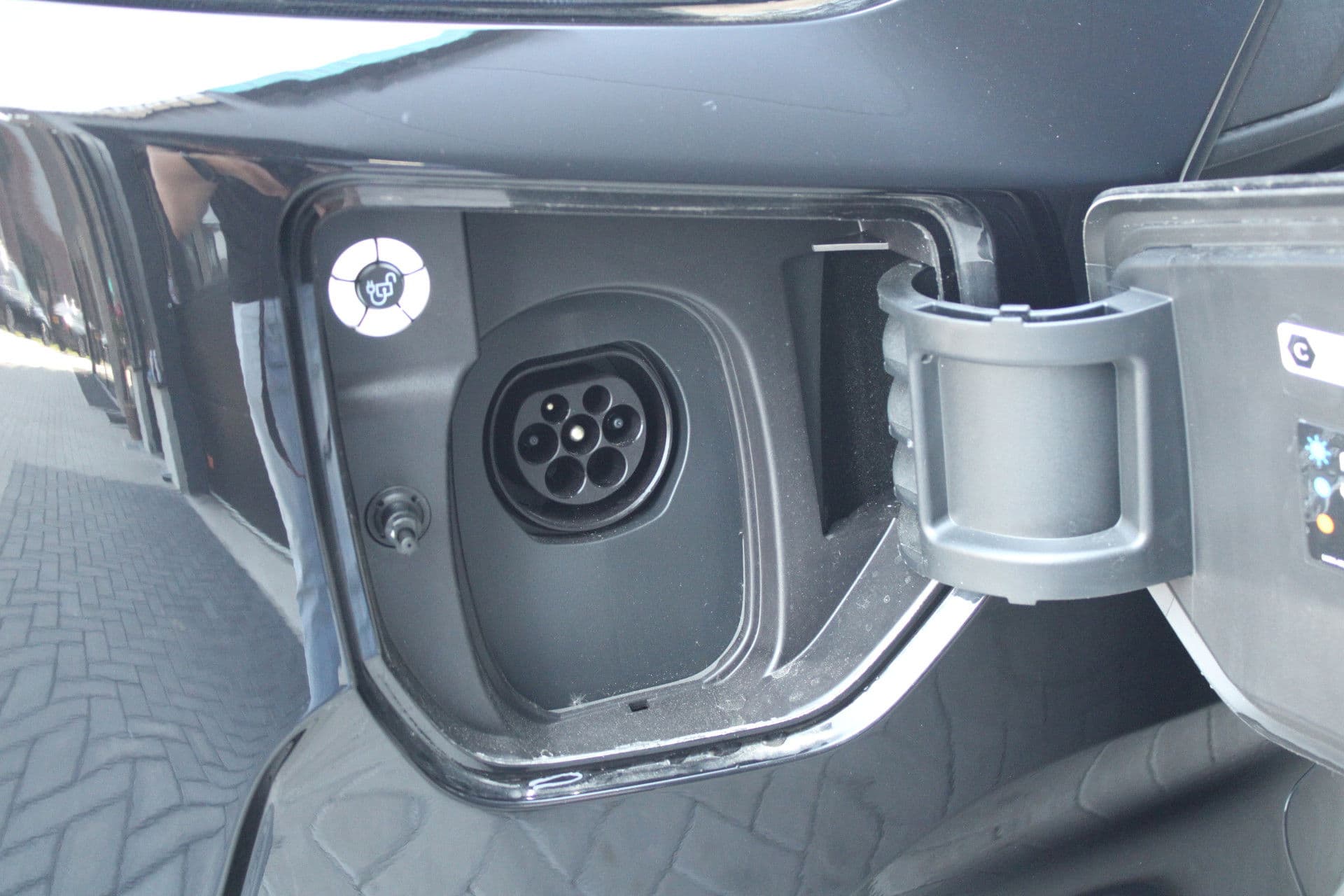 Ford Transit Custom 320 2.5 PHEV L2H1 Trend 232pk - 5 jaar GARANTIE - 2x Schuifdeur - Adaptive Cruise - Blind Spot - Navigatie - Camera - Verwarmd Stuur - Rijklaar thumbnail 40