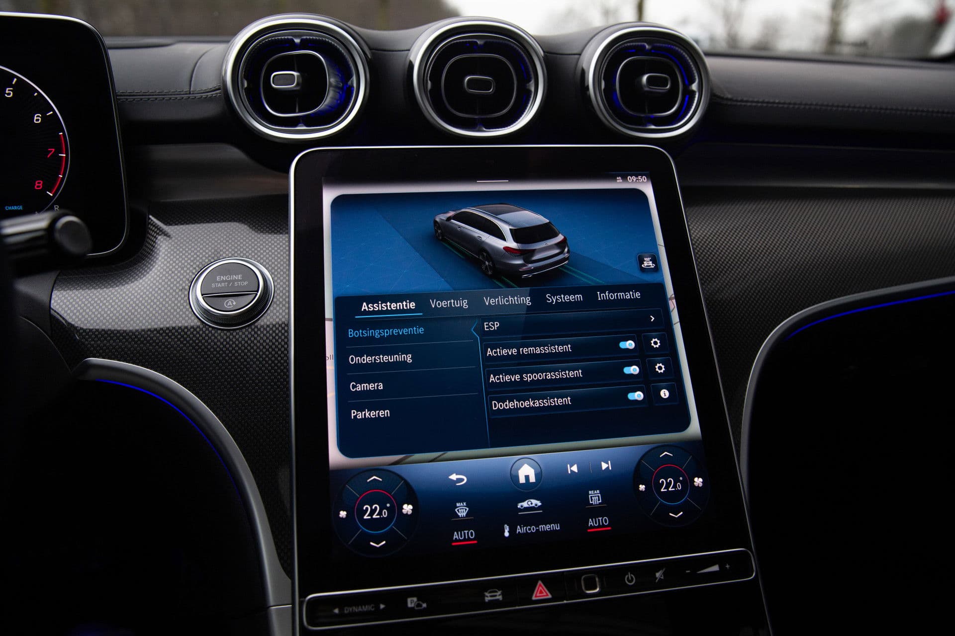 Mercedes-Benz C-Klasse Estate 200 Launch Edition AMG Line , Panoramadak, Sfeerverlichting, Burmester, 3D-camera, thumbnail 21