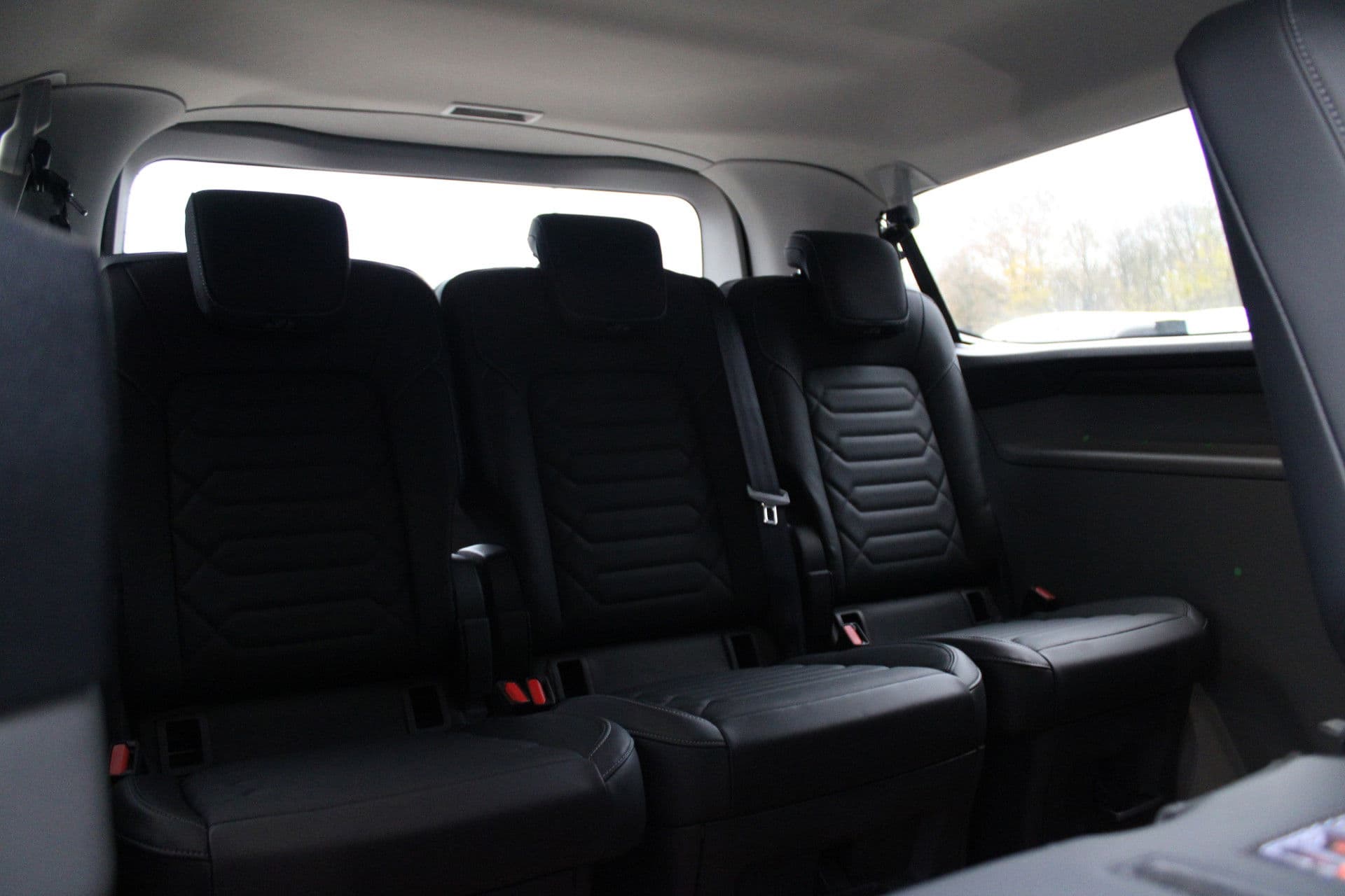 Ford Tourneo Custom 340 2.5 PHEV L2H1 Titanium X 232pk - 2x Schuif - ACC - 360 camera - Leder - Prijs excl. BTW - Rijklaar thumbnail 45