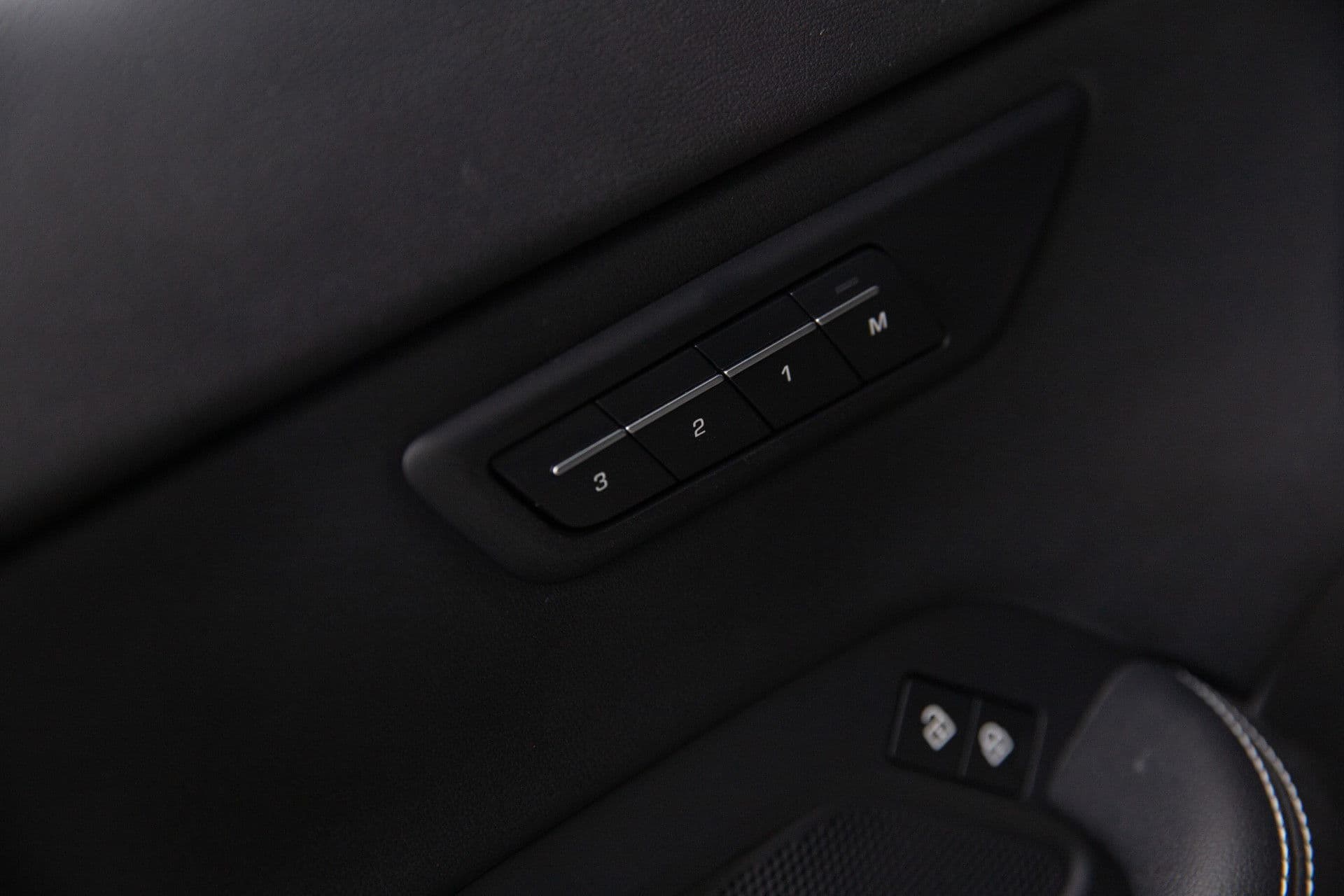 Jaguar E-Pace 1.5 P300e AWD R-Dynamic SE , Panoramadak, Leer, Carplay, thumbnail 24