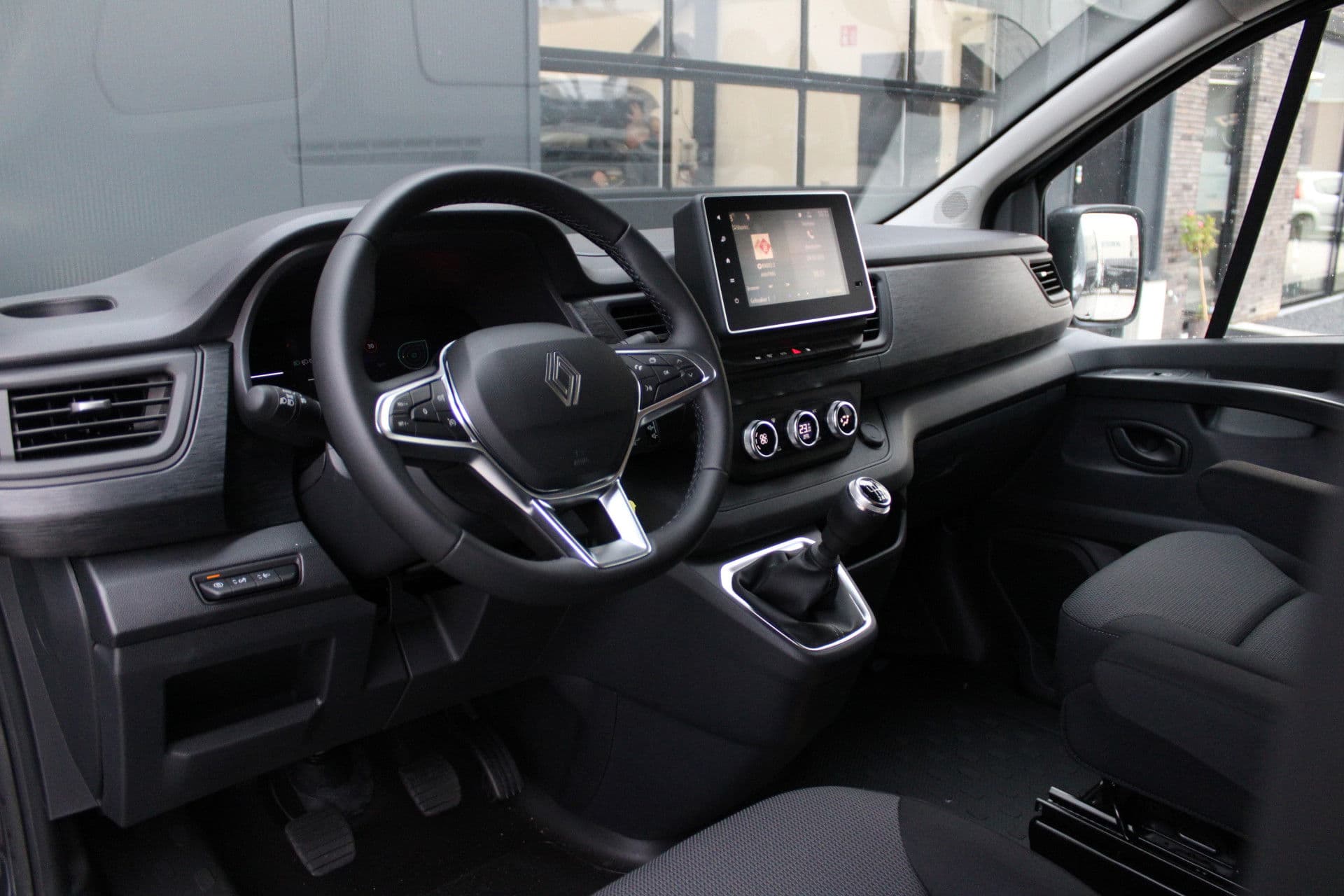 Renault Trafic 2.0 Blue dCi 130pk T29 L2H1 Advance Dubbele Cabine - Carplay - Android - 2x Schuifdeur - Passagiersstoel - Camera - LED - Rijklaar thumbnail 14