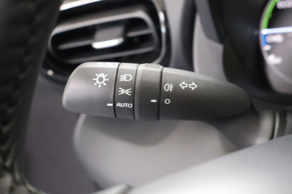 Mazda 2 Hybrid 1.5 Centre-line | LMV | Apple Car Play thumbnail 20