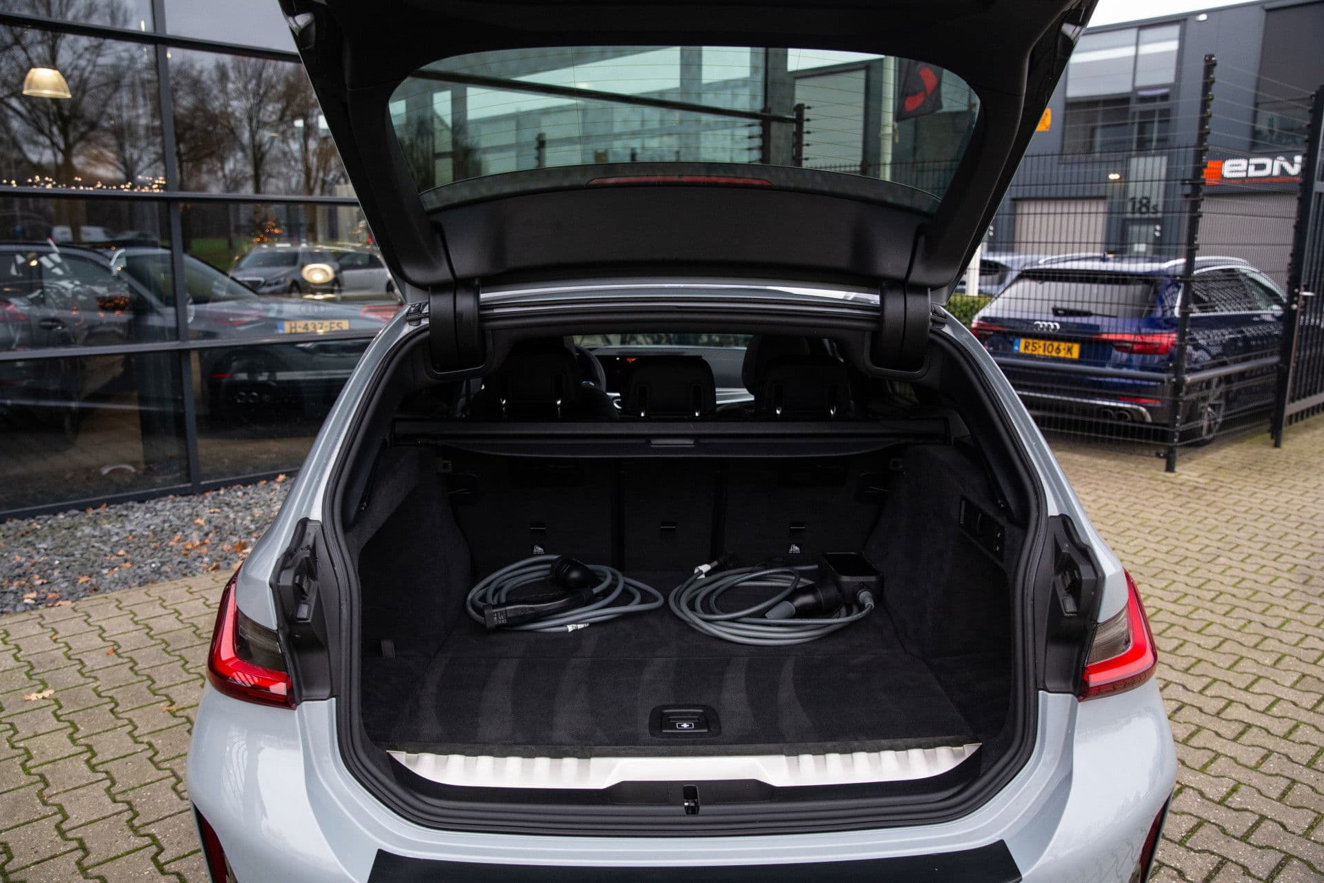 BMW 3 Serie Touring 330e xDrive M-Sport , Panoramadak, Keyless entry, Head-up display, thumbnail 25