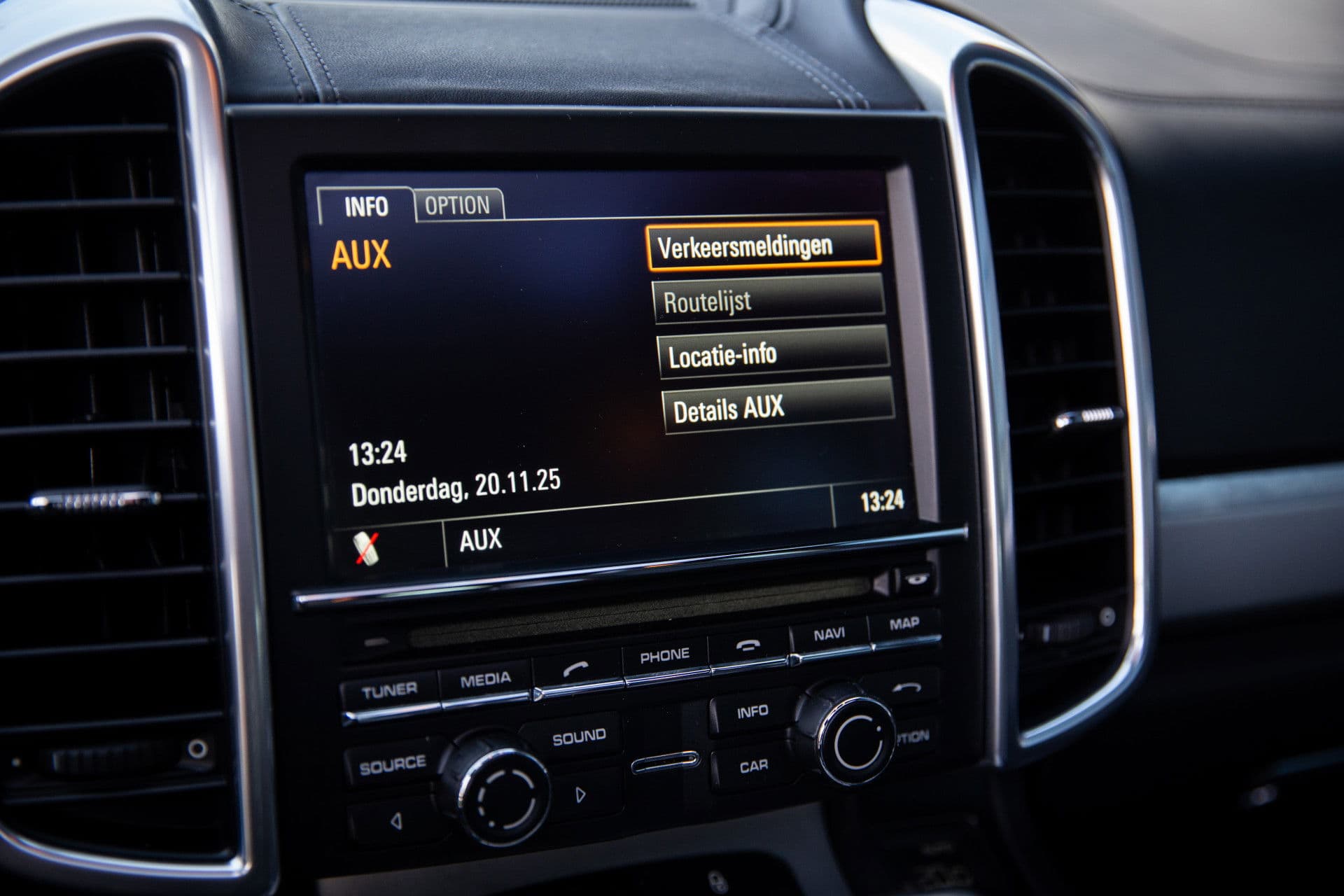 Porsche Cayenne 4.8 GTS , Panoramadak, Cruise control, Memory-seat, Achteruitrijcamera thumbnail 14