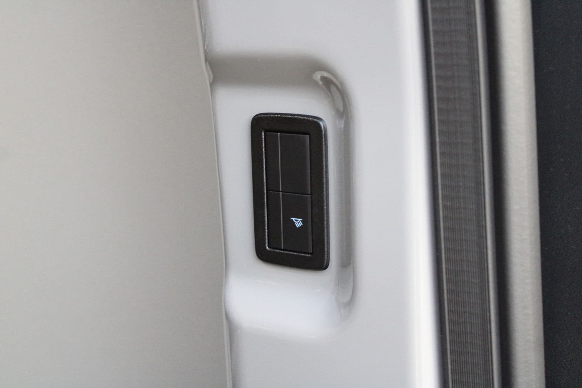 Ford Transit Custom 320 2.5 PHEV L1H1 Sport DC 232pk - 2x Schuif - 360 Camera - ACC - Keyless - Stoel/Stuurverwarming - Blindspot - Incl BPM - Rijklaar thumbnail 47