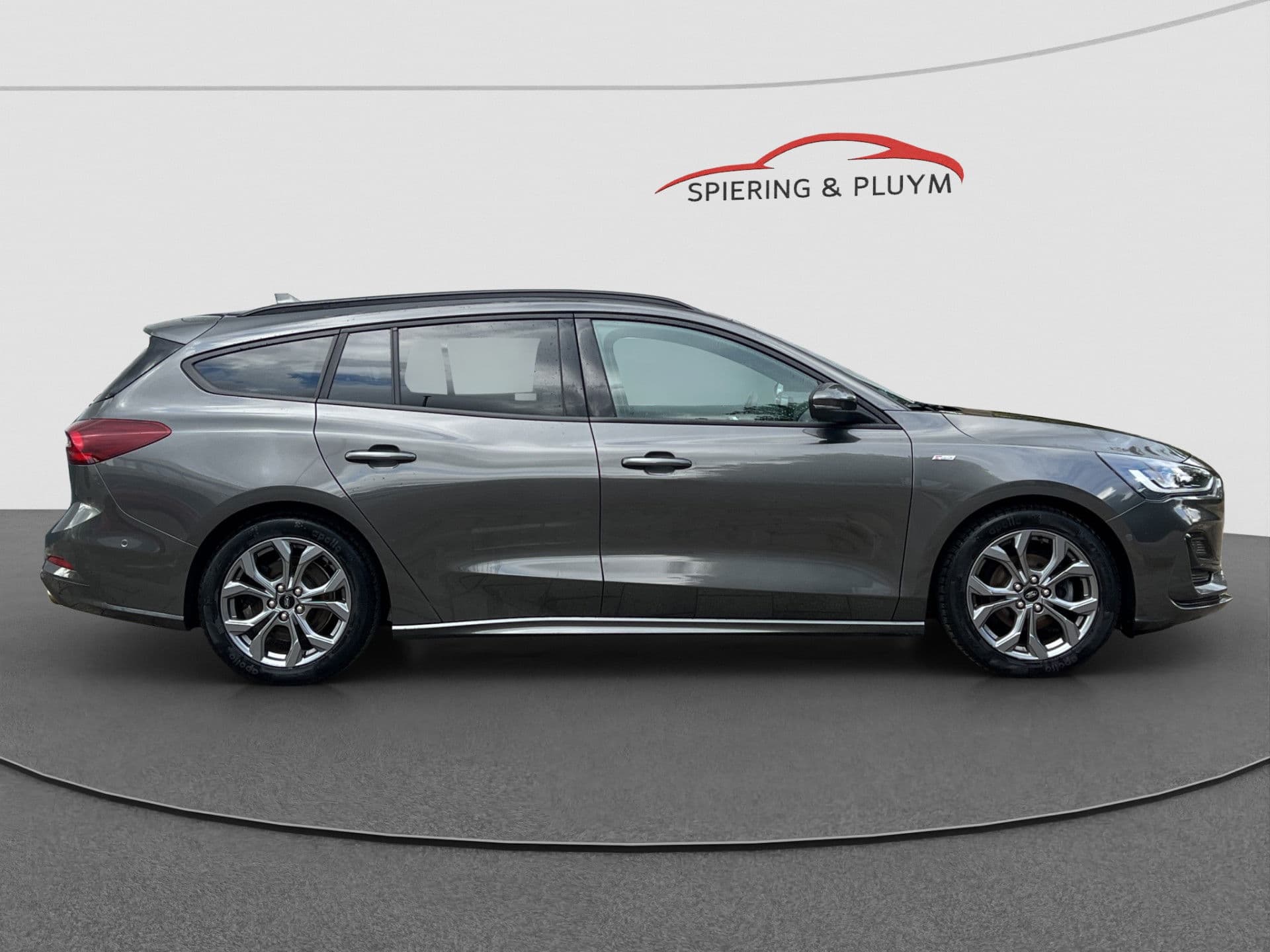 Ford FOCUS Wagon 1.0 EcoBoost Hybrid ST Line | Head-Up | Winter Pack | Driver Assist pack thumbnail 2