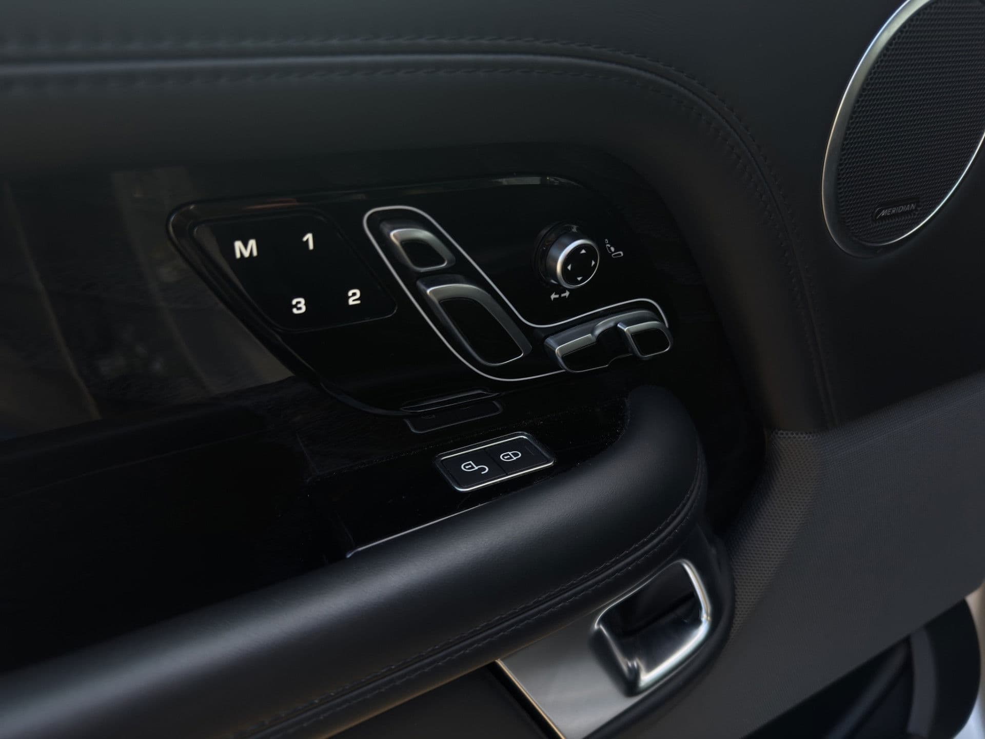 Land Rover Range Rover 2.0 P400e Autobiography | Pano | HUD | Meridian | Matrix LED | Softclose | Massage | thumbnail 19