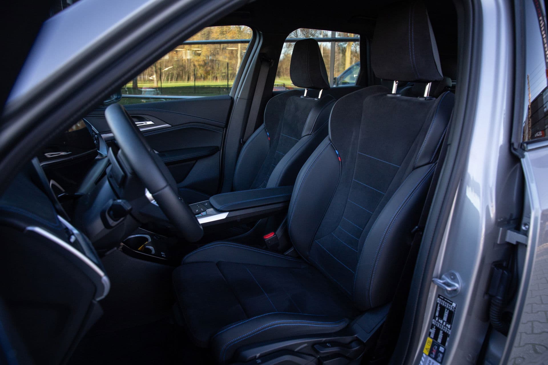 BMW X1 sDrive18i M-sport , Draadloze lader, Keyless entry, Achteruitrijcamera, thumbnail 4