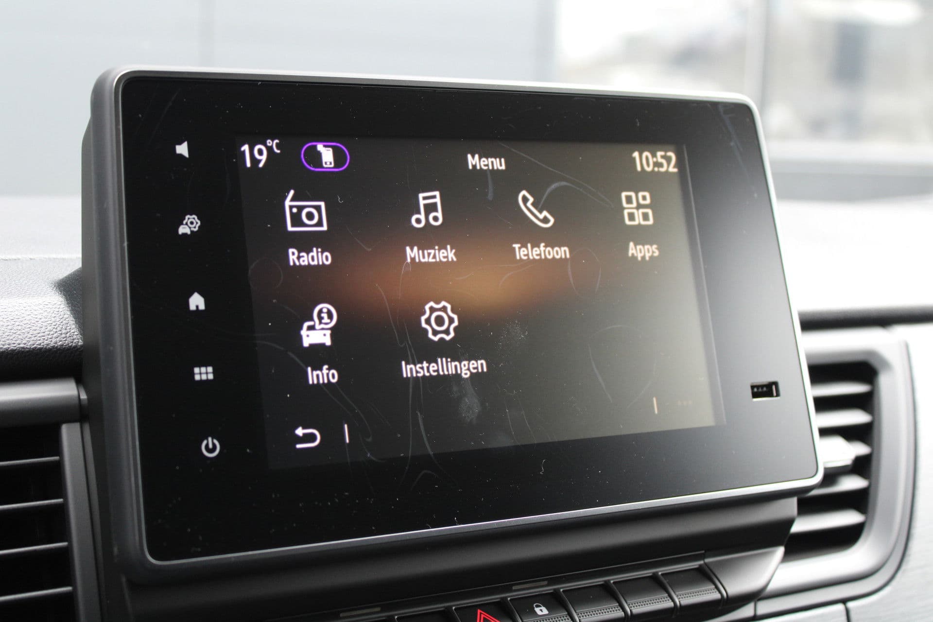 Renault Trafic 2.0 Blue dCi 150pk T30 L2H1 Advance - Achteruitrijcamera - Carplay - Android - Allseason - Trekhaak - Rijklaar thumbnail 19