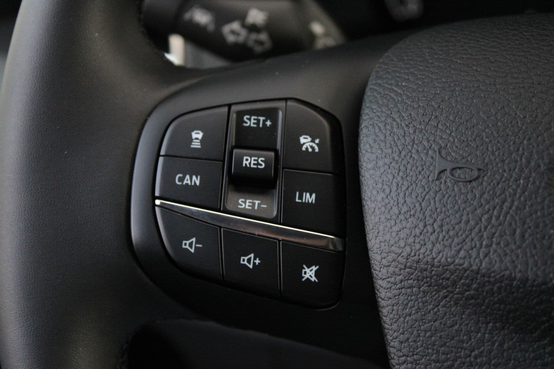 Ford Transit 350 2.0 TDCI L3H2 Trend MHEV 170pk Trend - Navigatie - Blind Spot - Adaptive cruise - Camera - 270gr deuren - Trekhaak - Rijklaar thumbnail 11