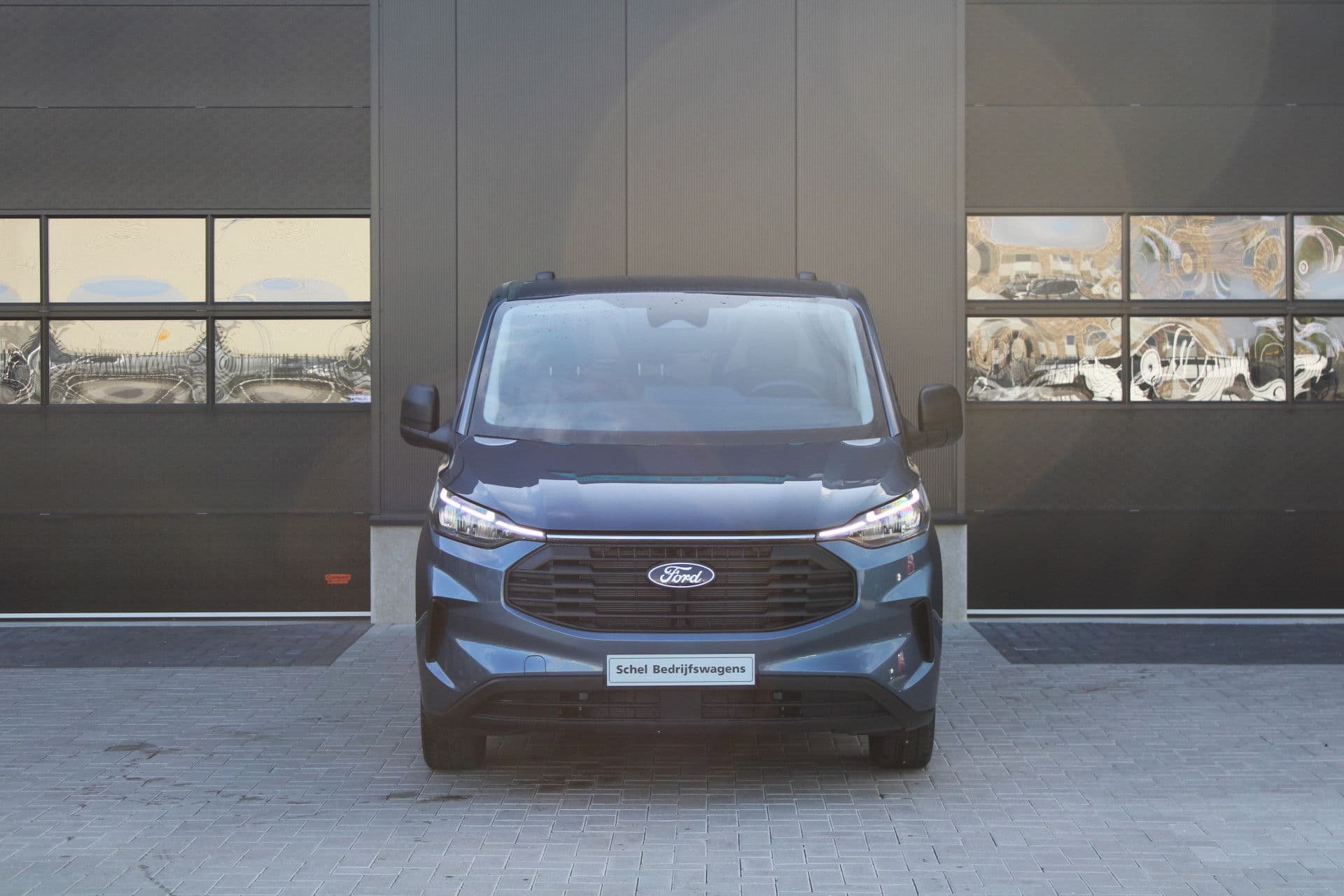 Ford Transit Custom 320 2.0 TDCI L2H1 Trend 136pk - 2x Schuifdeur - Carplay - Android - Camera - Trekhaak - Stoelverwarming -70l tank - Rijklaar thumbnail 3