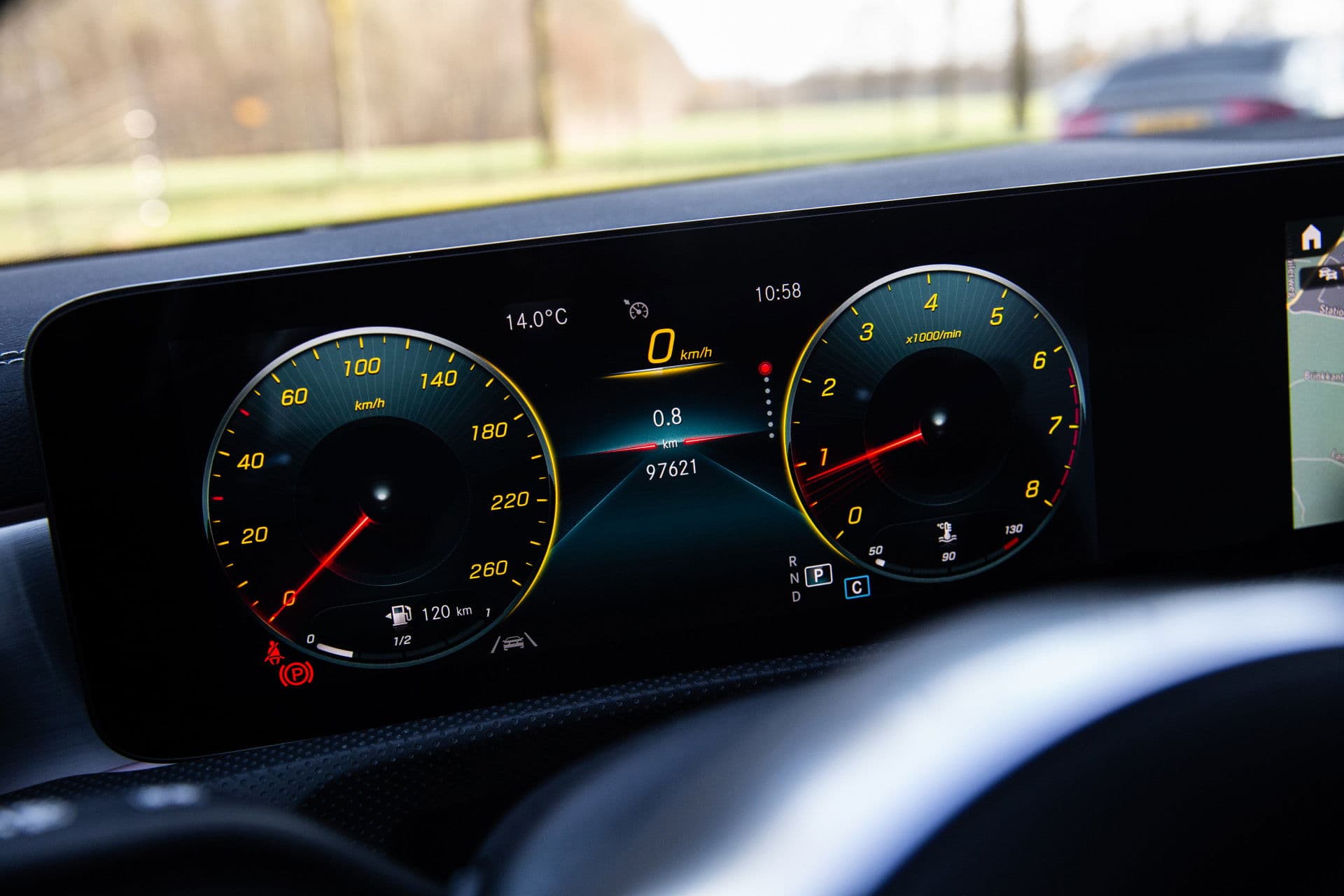 Mercedes-Benz CLA-Klasse 200 Premium Plus AMG , Panoramadak, Burmester, Head-up display, Vol! thumbnail 6
