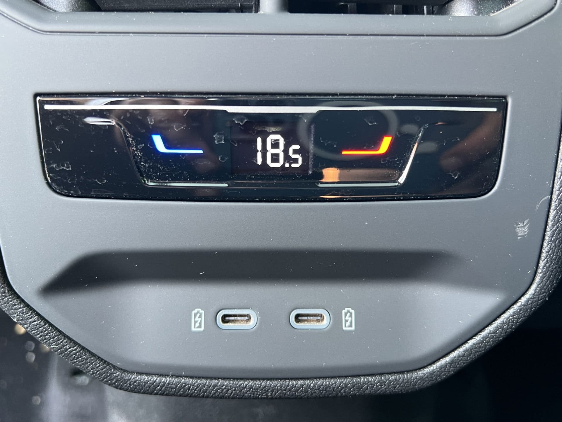 CUPRA Leon 1.4 VZ Performance | Matte | Pano | Navi | PDC thumbnail 26