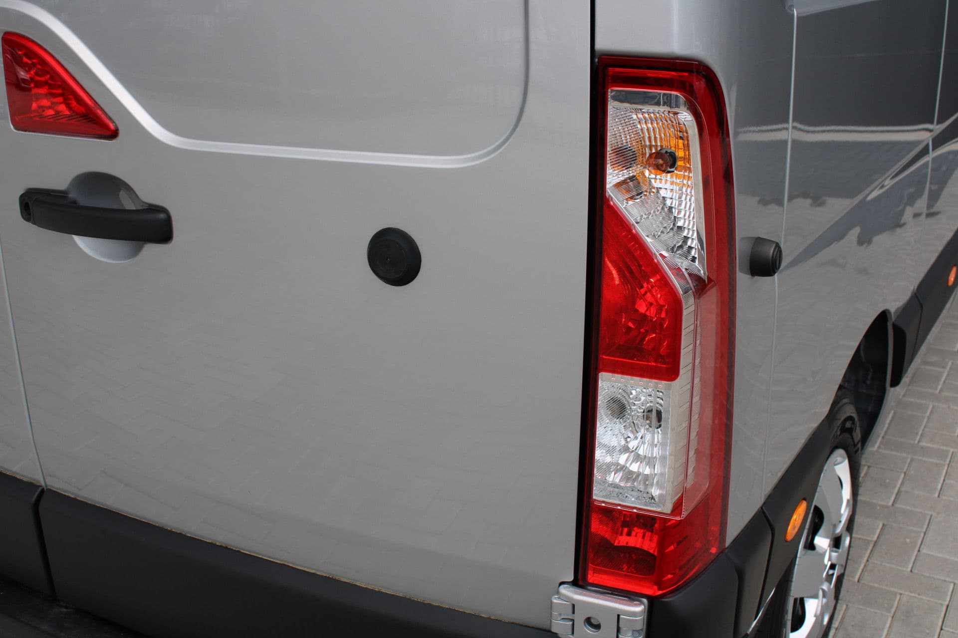 Renault Master T35 2.3 dCi 180pk L3H2 - Airco - Navigatie - Camera - Cruise - Parkeersensoren - 105l tank - Rijklaar thumbnail 31