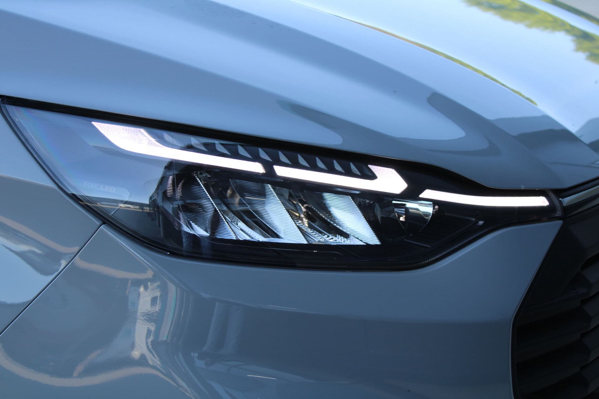 Ford Transit Custom 320 2.0 TDCI L2H1 Limited 170pk - 1+1 Stoelopstelling - 2x Schuifdeur - Adaptive Cruise - Verwarmd stuur - Blind spot - Navigatie - Camera - Draadloos laden - Rijklaar thumbnail 25