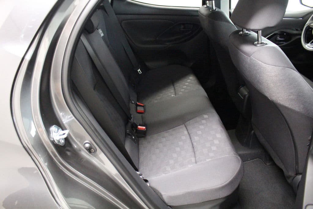 Toyota Yaris 1.5 Hybride 115 Dynamic met Comfort Pack thumbnail 12