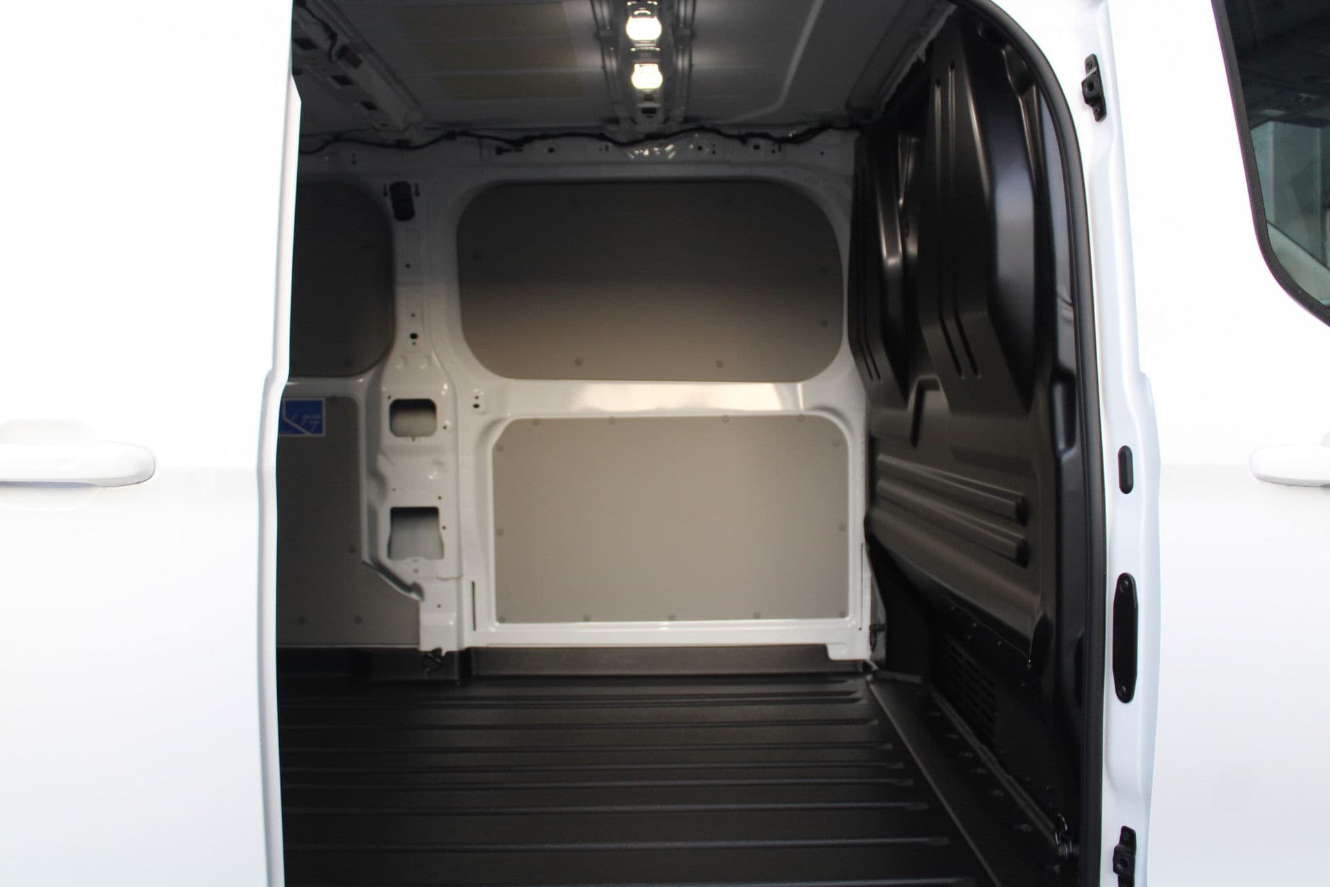 Ford E-Transit Custom 340 L2H1 Limited 65 kWh 218pk - LED - 360 Camera - B&O - ACC - Navi - Stoel/Stuurverwarming - Rijklaar thumbnail 12