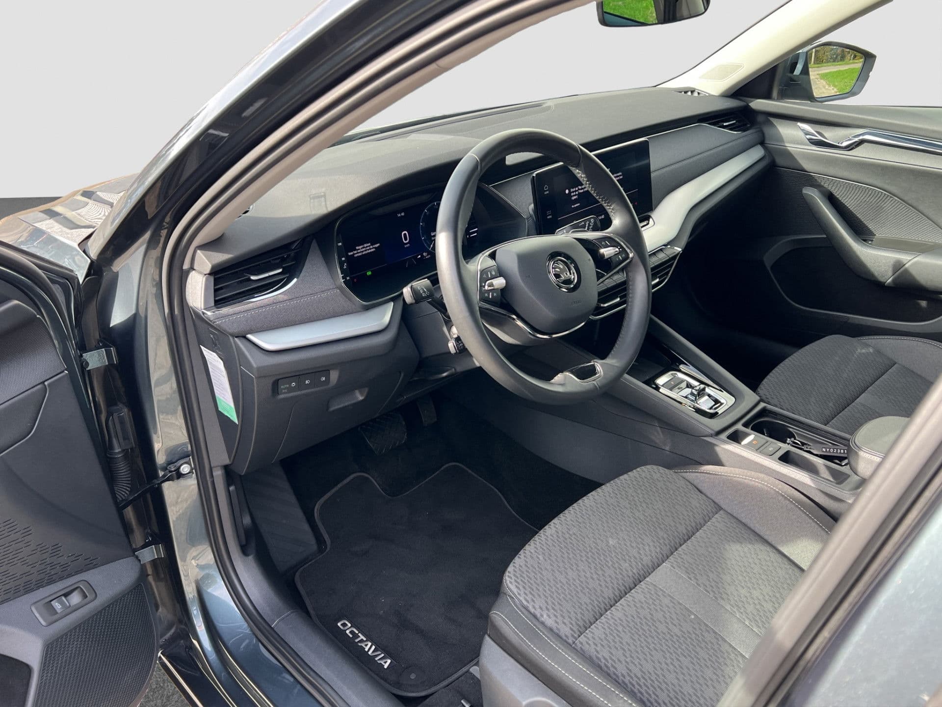 Škoda Octavia Combi 1.5 e-TSI Business Edition Plus | Camera | Dodehoek | Elek achterklep | thumbnail 3