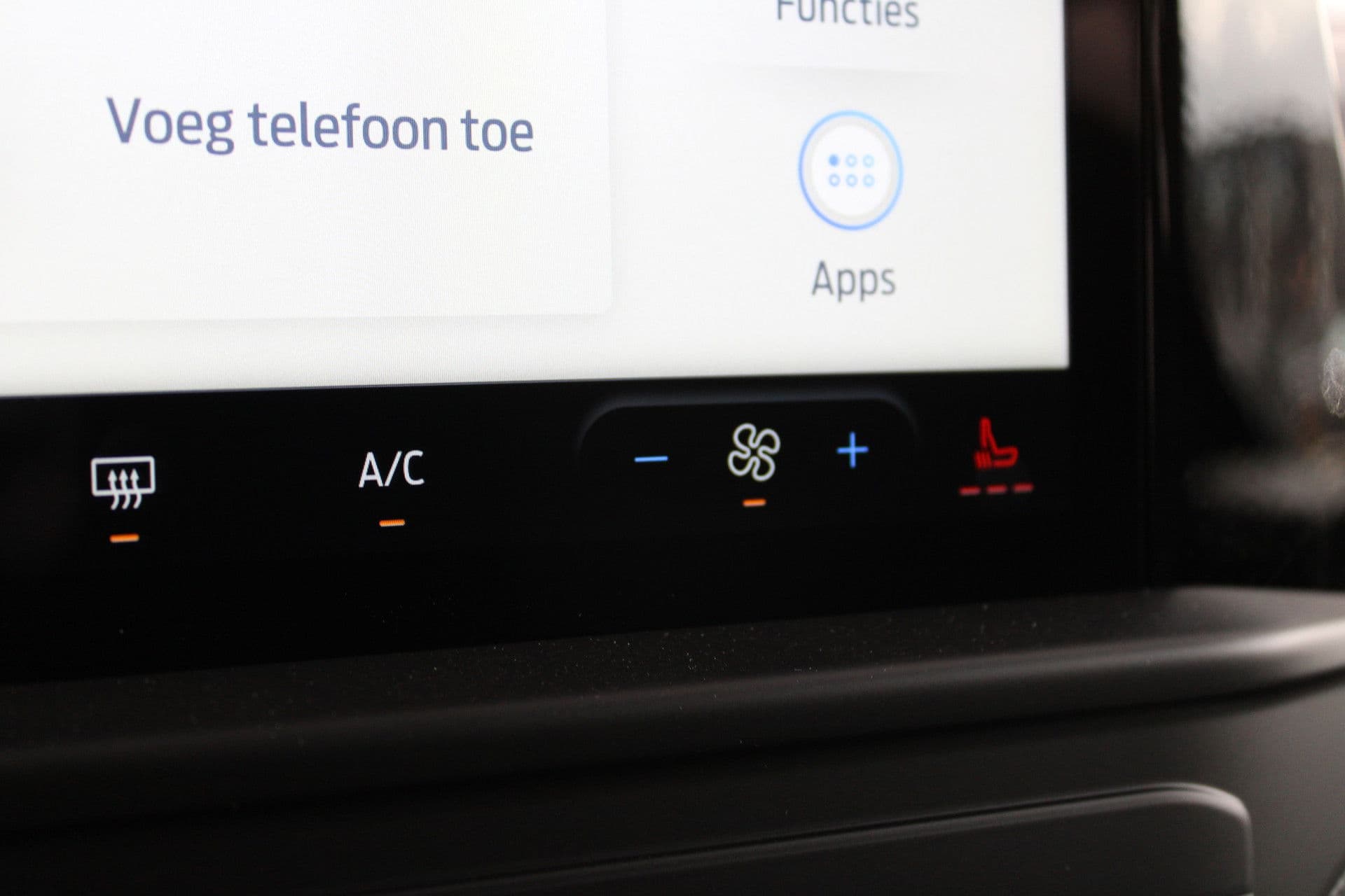 Ford Transit Custom 340 2.5 PHEV L2H1 Limited 232pk - 8 zits - Adaptive Cruise - Blind spot - Navi - Stuurverwarming - Airco achterin - Incl BPM - Rijklaar thumbnail 20