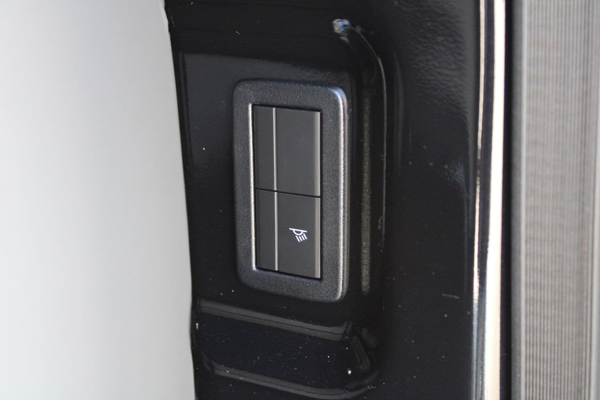 Ford Transit Custom 320 2.5 PHEV L2H1 Trend 232pk - 5 jaar GARANTIE - 2x Schuifdeur - Adaptive Cruise - Blind Spot - Navigatie - Camera - Verwarmd Stuur - Rijklaar thumbnail 32