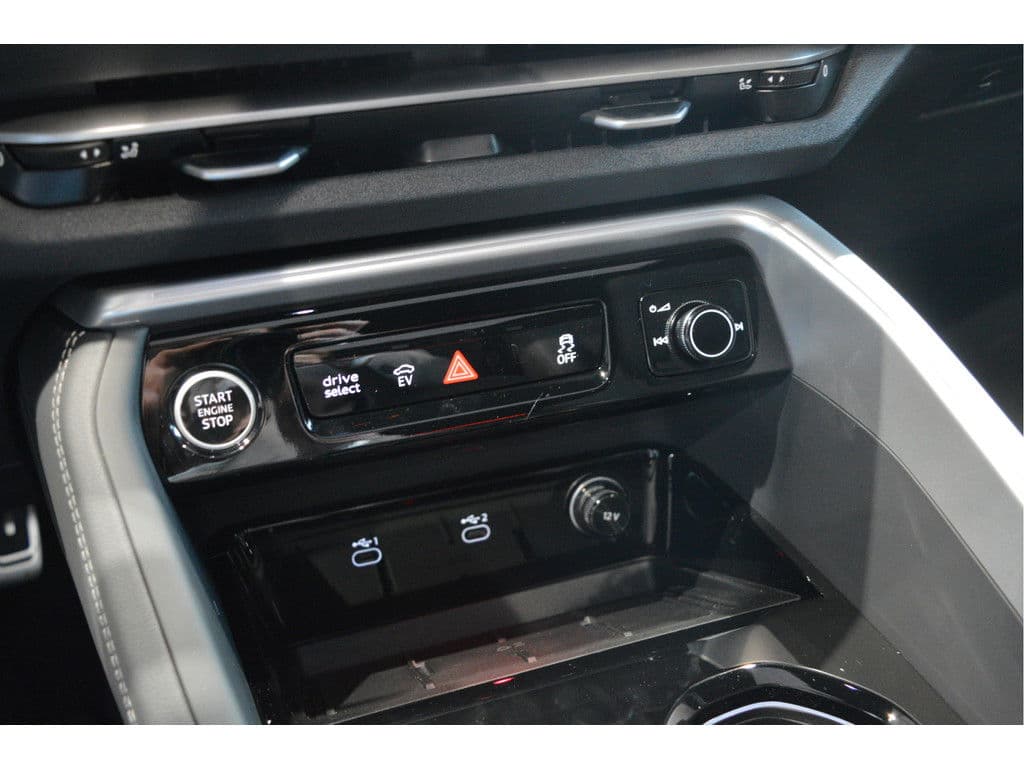 Audi Q5 Sportback 2.0 TFSI e-hybrid quattro S edition leer pano trekhaak 21 inch !! thumbnail 21