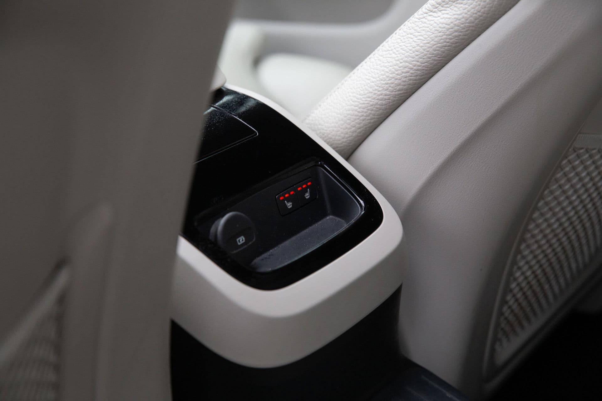 Volvo V60 2.0 T6 Plug-in hybrid AWD Plus Bright , Panoramadak, Adap. cruise, Stoel/stuurverwarming, thumbnail 21