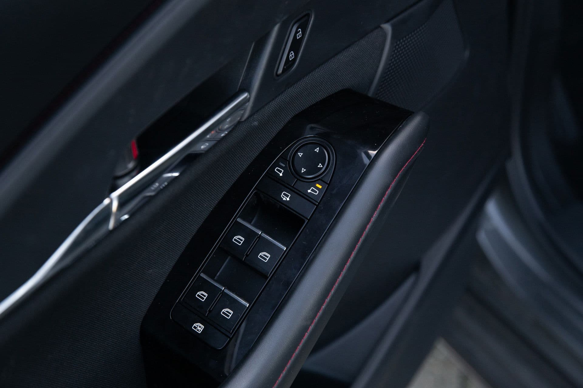 Mazda CX-30 2.5 e-SkyActiv-G M Hybrid Homura , Head-up display, Adap. cruise, thumbnail 18