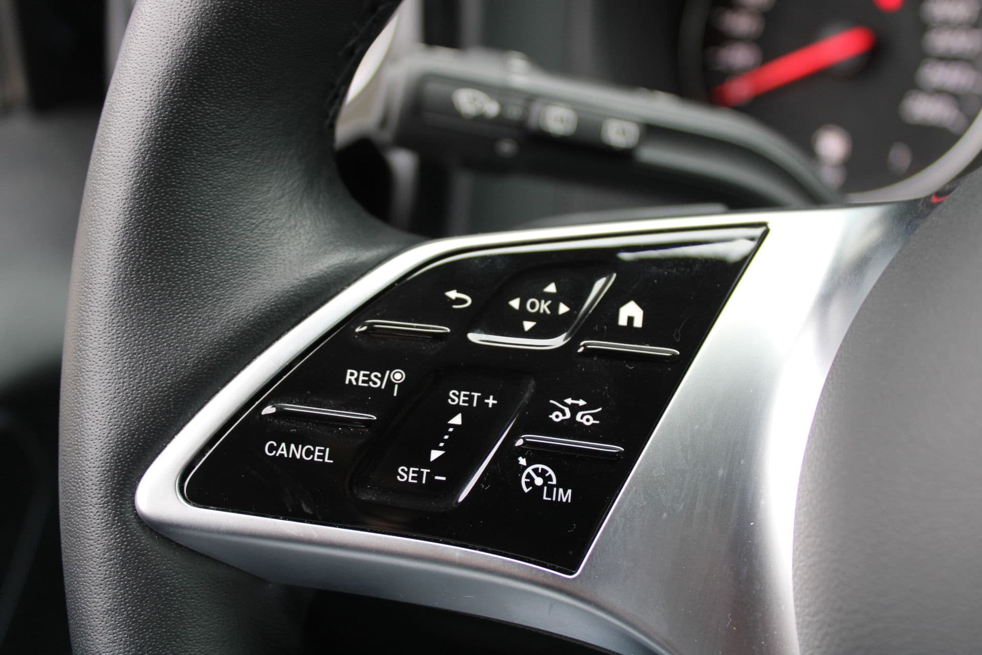 Mercedes-Benz Vito 114CDI L2 Pro - Distronic - 360 camera - Multibeam LED - Stoel&Stuurverwarming - Trekhaak 2500kg - Navigatie - Rijklaar thumbnail 15