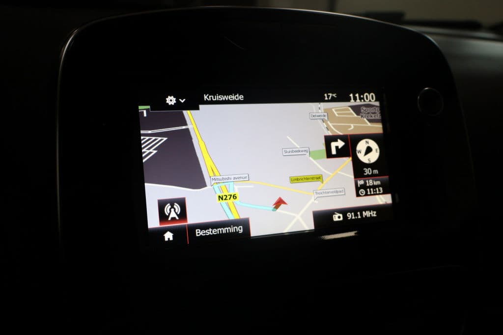 Renault Clio Estate 0.9 TCe Limited | Navi | PDC! thumbnail 22