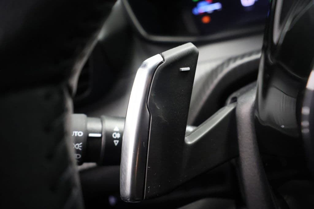 Peugeot 2008 1.2 Hybride 145 Allure | 360 Camera | Luxe thumbnail 19