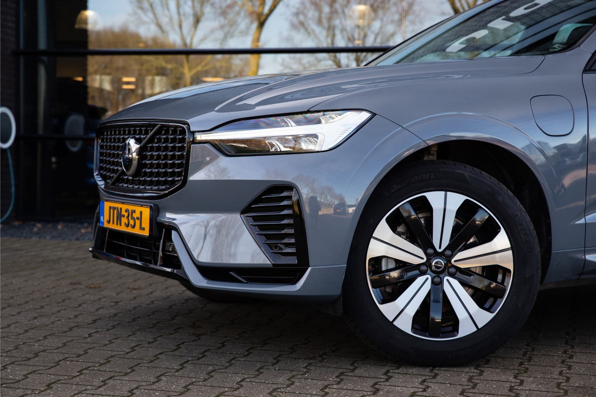 Volvo XC60 2.0 T6 Plug-in hybrid AWD Plus Dark , Panoramadak, Keyless entry, Carplay, thumbnail 7