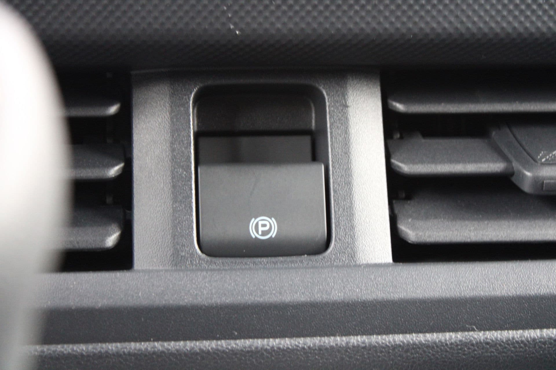 Ford Transit Custom 320 2.0 TDCI L2H1 Trend 136pk - Carplay - Android - LED koplampen - Stoelverwarming - 70l tank - Rijklaar thumbnail 27