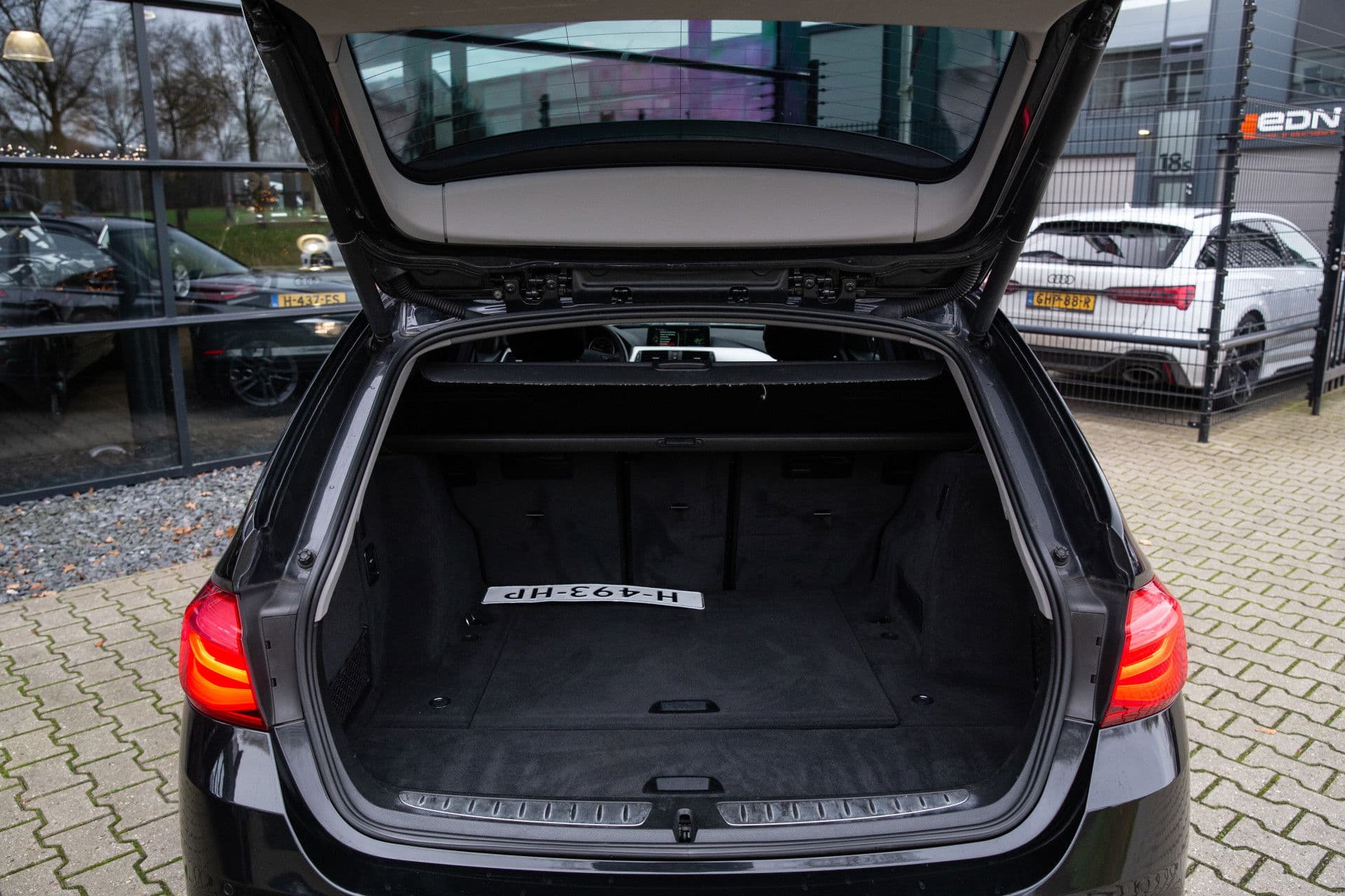 BMW 3 Serie Touring 318d Centennial Executive , Automaat, Trekhaak, thumbnail 16