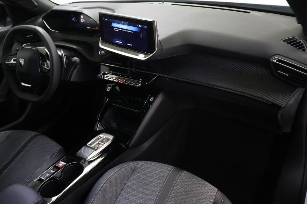 Peugeot 2008 1.2 Hybride 145 Allure | 360 Camera | Luxe thumbnail 8