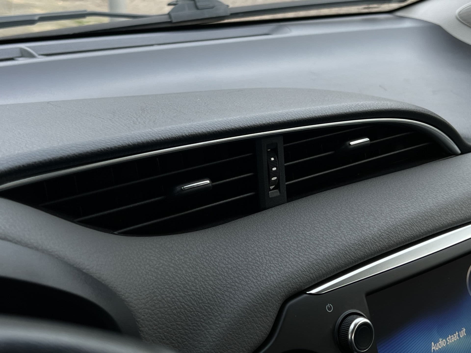 Toyota Yaris 1.5 VVT-i Active | Navi | Camera | Sport | thumbnail 18