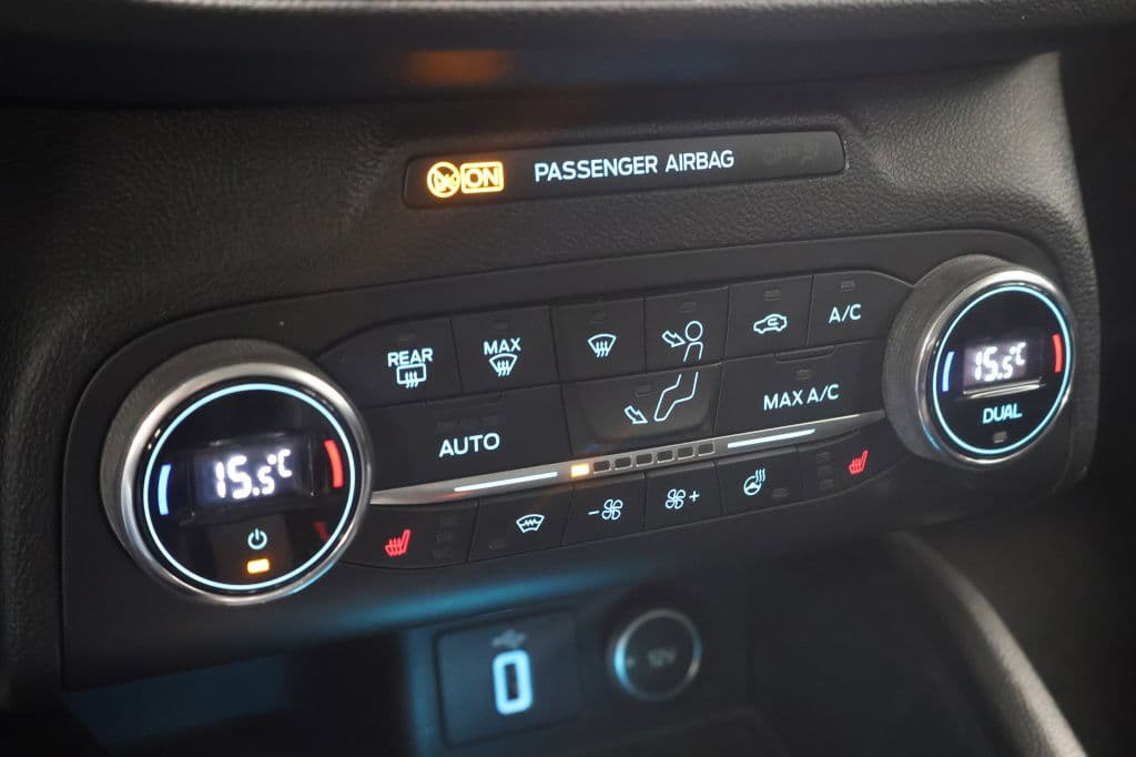 Ford Focus 1.5 EcoBoost Active X Business | BOMVOL! thumbnail 17