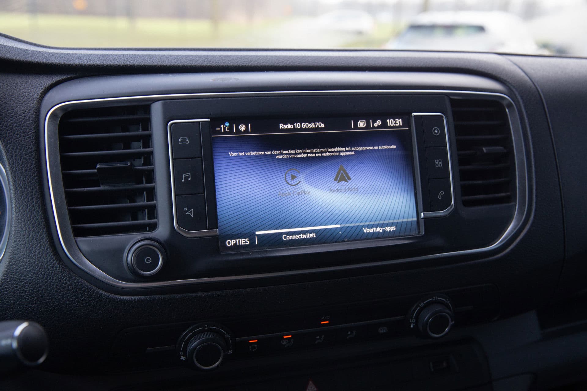 Toyota PROACE Electric Compact Standard Range Navigator , Carplay/Android auto, thumbnail 13