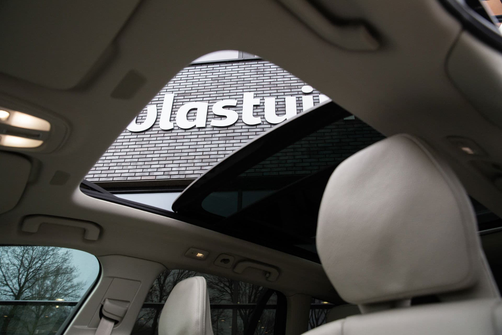 Volvo V60 2.0 T6 Plug-in hybrid AWD Plus Bright , Panoramadak, Adap. cruise, Stoel/stuurverwarming, thumbnail 3